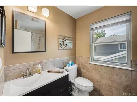 Bath - 15932 E Lehigh Cir, Aurora, CO 80013 photo 2 of 4