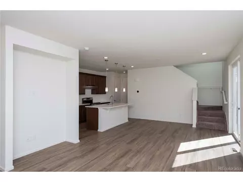 28416 E 6th Pl, Aurora, CO 80018 photo 6