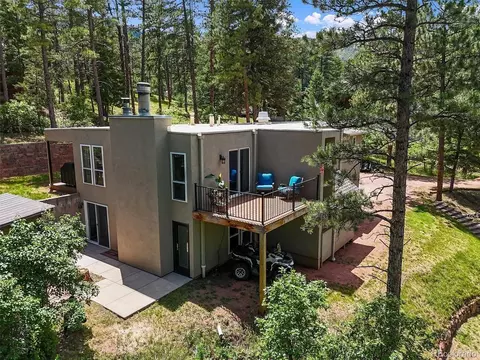6100 Apache Dr, Larkspur, CO 80118