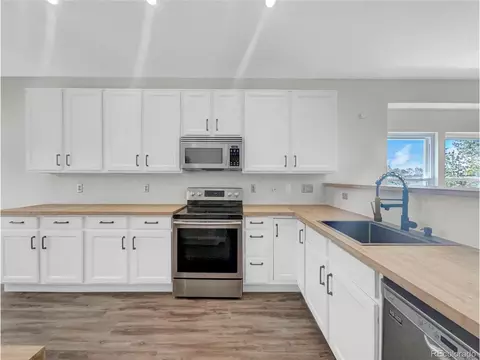 20169 E Doane Dr, Aurora, CO 80013 photo 2