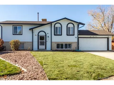 1597 S Salem Cir, Aurora, CO 80012