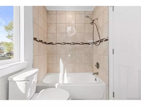 Bath - 17485 E Chenango Dr, Aurora, CO 80015 photo 1 of 2