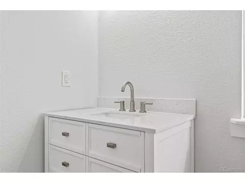 Bath - 17485 E Chenango Dr, Aurora, CO 80015 photo 2 of 2