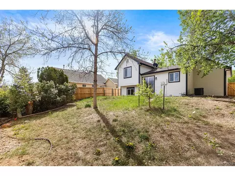 Exterior - 17485 E Chenango Dr, Aurora, CO 80015 photo 4 of 7