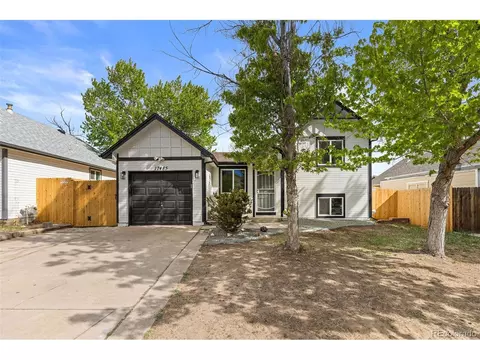 17485 E Chenango Dr, Aurora, CO 80015