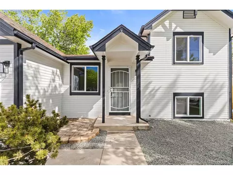 Exterior - 17485 E Chenango Dr, Aurora, CO 80015 photo 2 of 7