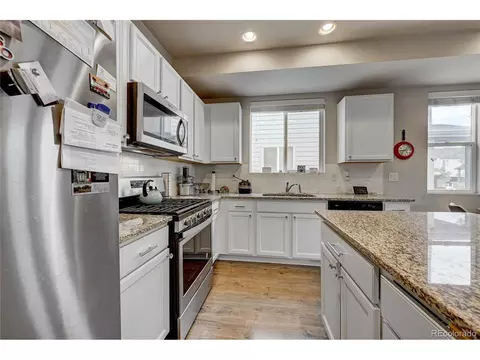 16043 E Warner Pl, Denver, CO 80239 photo 7