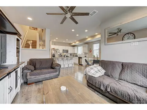 16043 E Warner Pl, Denver, CO 80239 photo 4