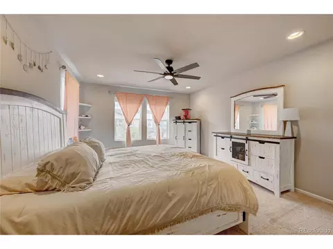 16043 E Warner Pl, Denver, CO 80239 photo 10
