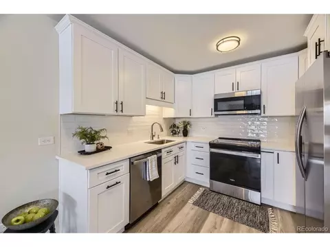 665 S Clinton St #9B, Denver, CO 80247