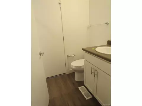 2205 E 37th Ave, Denver, CO 80205 photo 11
