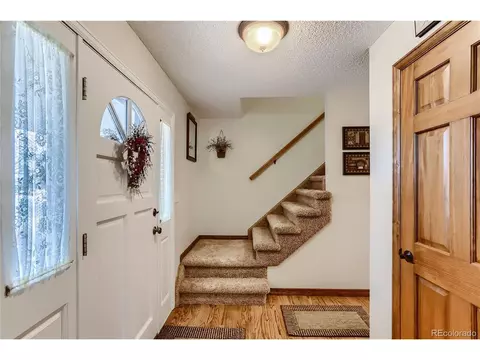 8367 Dover Ct, Arvada, CO 80005 photo 2