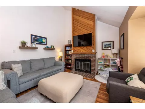 6321 Oak Ct, Arvada, CO 80004 photo 4
