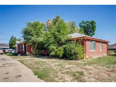 5221 E Thrill Pl, Denver, CO 80207 photo 1
