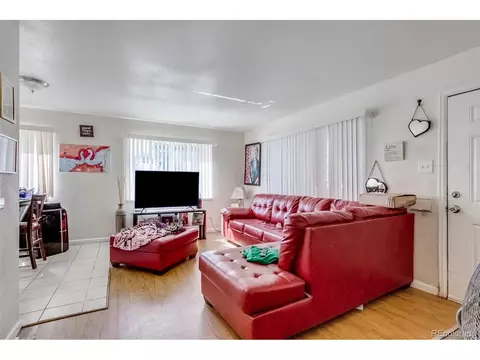 5221 E Thrill Pl, Denver, CO 80207 photo 11