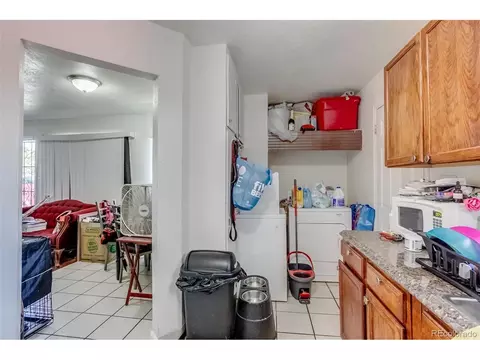 5221 E Thrill Pl, Denver, CO 80207 photo 6