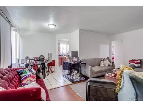 5221 E Thrill Pl, Denver, CO 80207 photo 9
