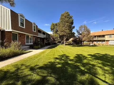 9112 E Amherst Dr #E, Denver, CO 80231 photo 31