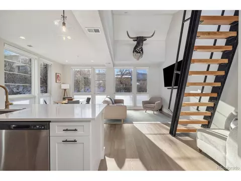 1401 Jackson St #204, Golden, CO 80401