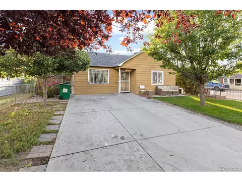 1695 Oswego St, Aurora, CO 80010