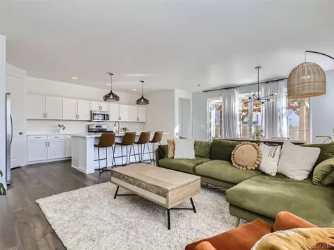 27872 E 7th Ave, Aurora, CO 80018 photo 8