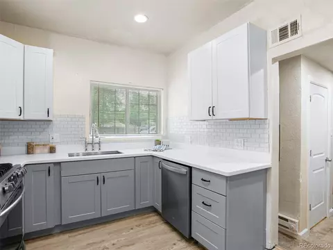 75 Stuart St, Denver, CO 80219 photo 11