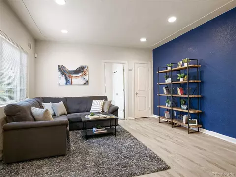 75 Stuart St, Denver, CO 80219 photo 4