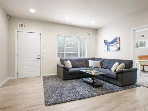 75 Stuart St, Denver, CO 80219 photo 5