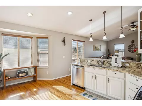 Kitchen - 22640 E Ida Cir, Aurora, CO 80015 photo 4 of 5