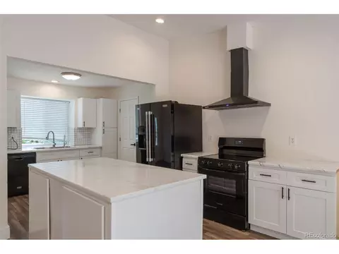Kitchen - 20978 E Dorado Cir, Centennial, CO 80015 photo 2 of 2