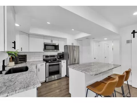 Kitchen - 9240 E Lehigh Ave #4, Denver, CO 80237 photo 5 of 6