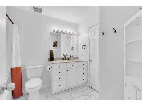 Bath - 9240 E Lehigh Ave #4, Denver, CO 80237 photo 3 of 3