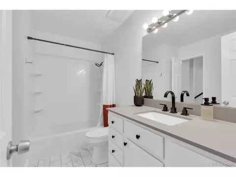 Bath - 9240 E Lehigh Ave #4, Denver, CO 80237 photo 2 of 3