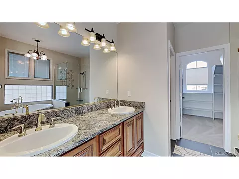 22472 E Peakview Dr, Aurora, CO 80016 photo 11