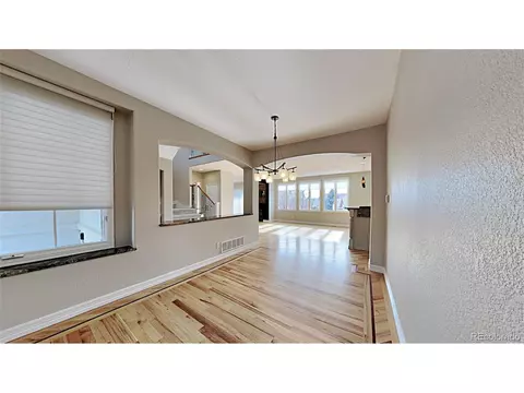 22472 E Peakview Dr, Aurora, CO 80016 photo 2
