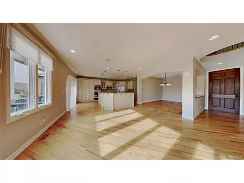 22472 E Peakview Dr, Aurora, CO 80016 photo 3