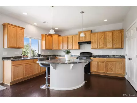 17760 E 44th Ave, Denver, CO 80249 photo 9