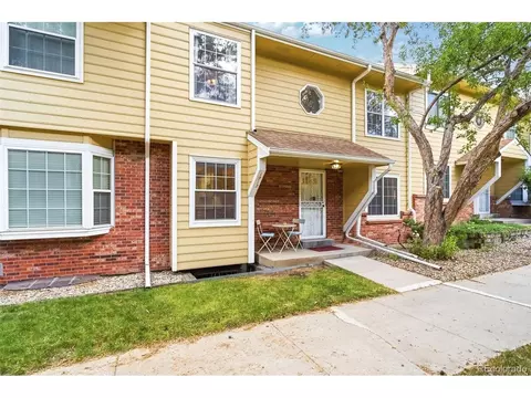 1912 S Balsam St, Lakewood, CO 80227