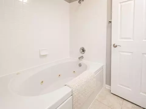 Bath - 19472 E 59th Pl, Aurora, CO 80019 photo 4 of 4
