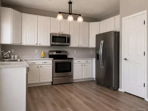 Kitchen - 19472 E 59th Pl, Aurora, CO 80019 photo 2 of 2
