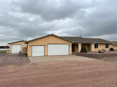 1224 E Onizuka Ln, Pueblo, CO 81007