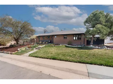 6100 S Southwood Dr, Centennial, CO 80121