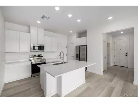 6153 N Ceylon St #4-108, Denver, CO 80249