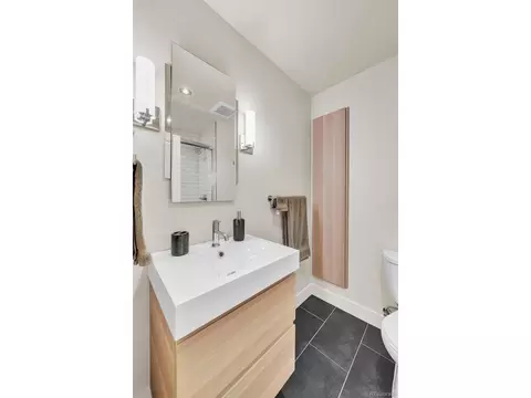 Bath - 4628 16th St, Boulder, CO 80304 photo 3 of 4