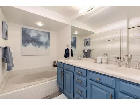 Bath - 7000 E Quincy Ave #E-115, Denver, CO 80237 photo 1 of 3