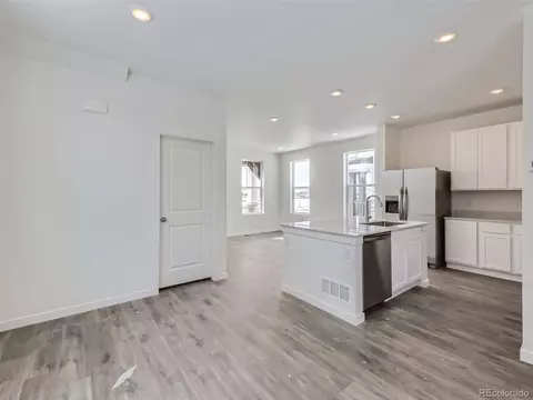 755 Aspen Ave, Bennett, CO 80102 photo 10