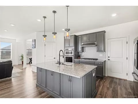 27626 E 6th Dr, Aurora, CO 80018 photo 18