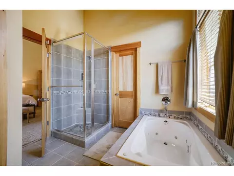 Bath - 127 Hillside Dr, Silverthorne, CO 80498 photo 3 of 4