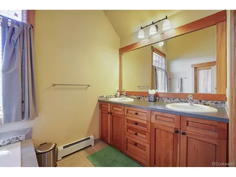 Bath - 127 Hillside Dr, Silverthorne, CO 80498 photo 2 of 4