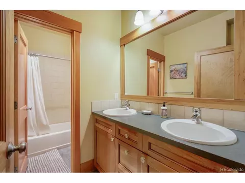 Bath - 127 Hillside Dr, Silverthorne, CO 80498 photo 4 of 4